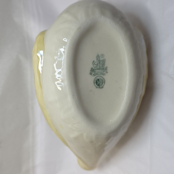 Belleek Erne Vase, Undine Water Maiden Girl Creamer, Swan Creamer - Picture 9 of 11